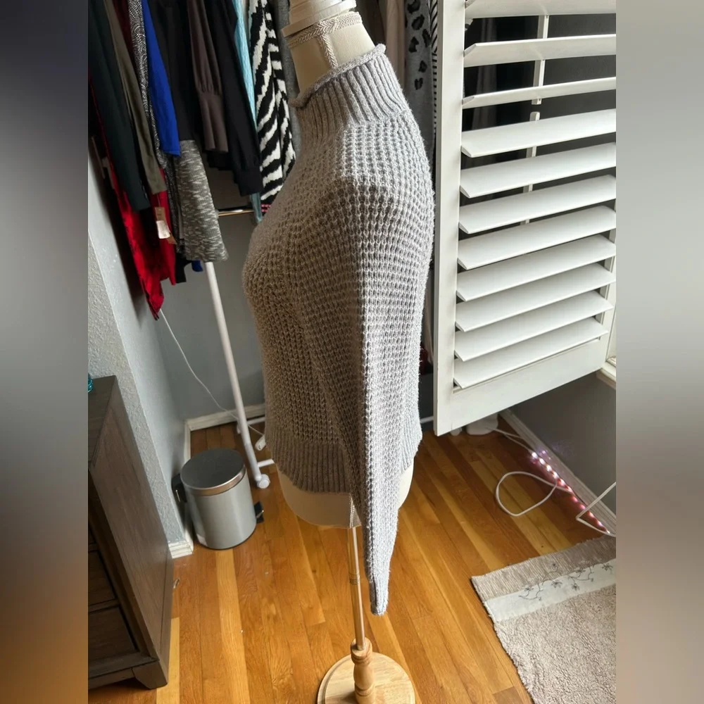 American Eagle Outfitters Gray Turtleneck Chunky Knit Sweater in Women's XS - Picture 3 of 6